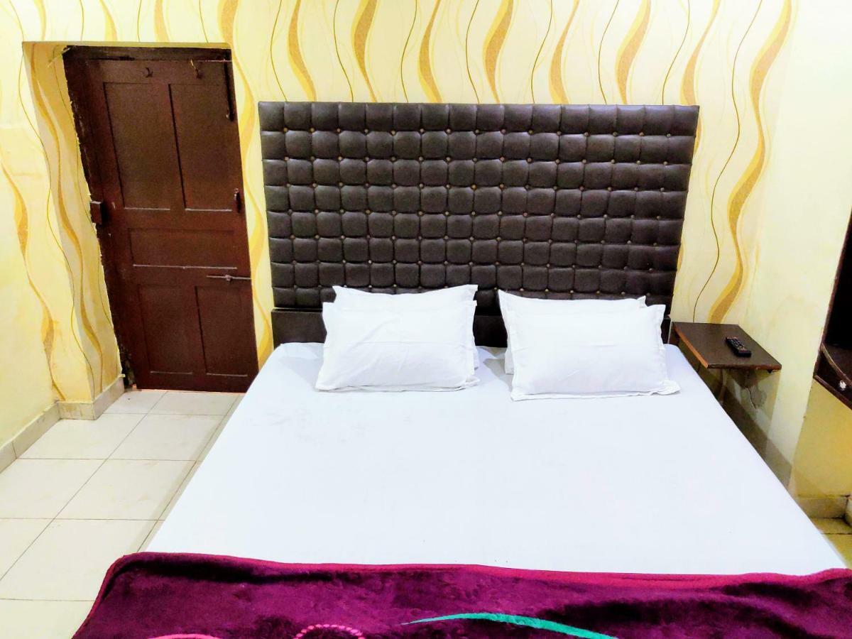 Roop Guest House 러크나우 외부 사진